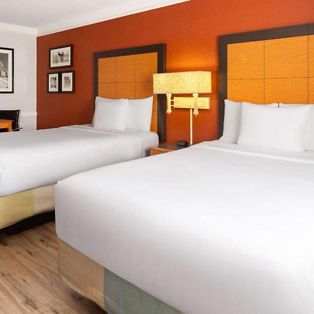 La Quinta Inn By Wyndham Pittsburgh Airport Moon Township Zewnętrze zdjęcie