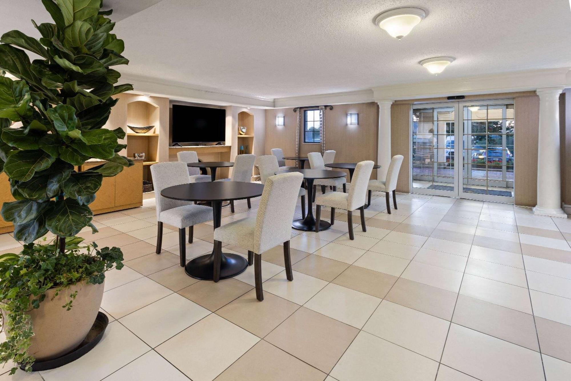 La Quinta Inn By Wyndham Pittsburgh Airport Moon Township Zewnętrze zdjęcie