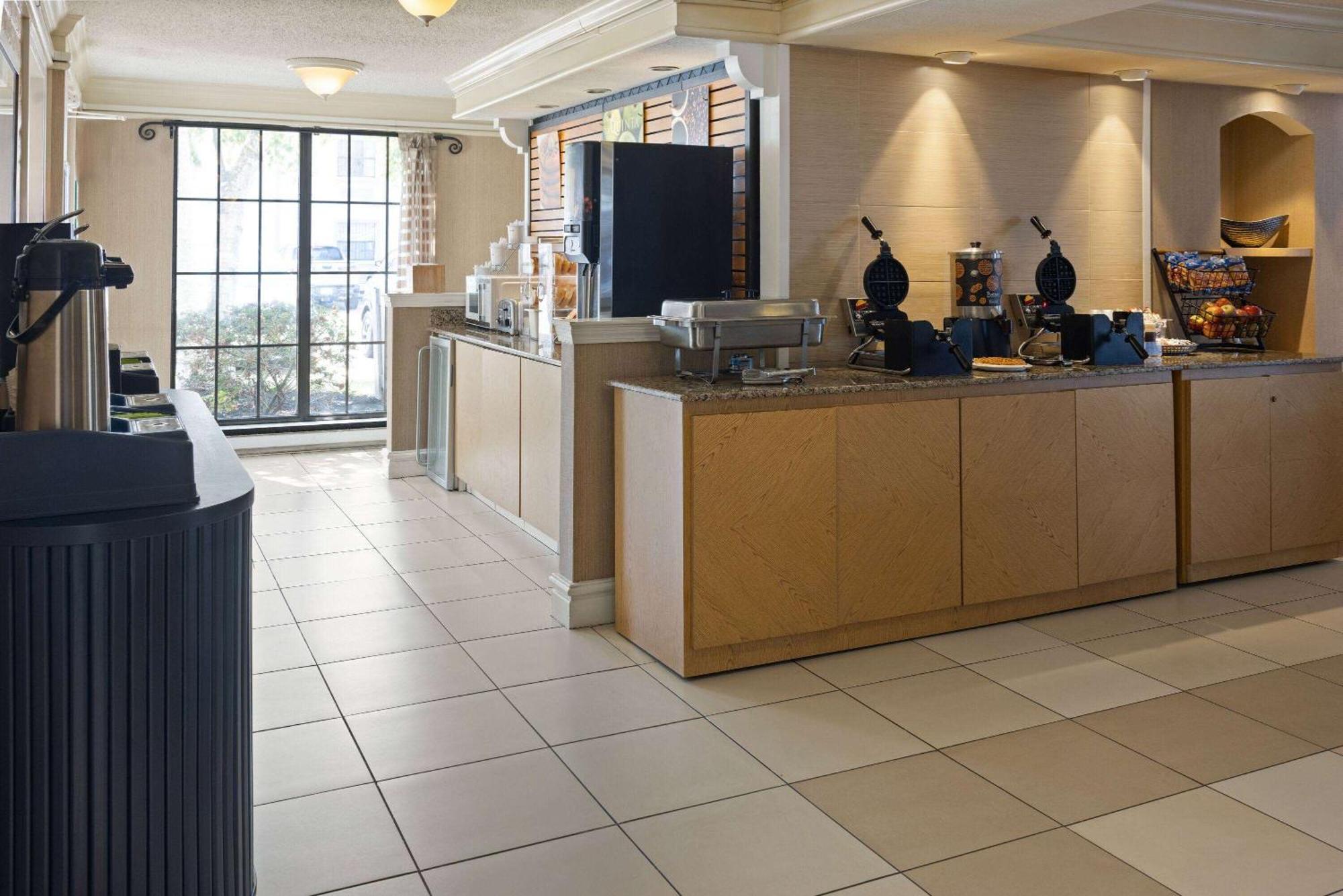 La Quinta Inn By Wyndham Pittsburgh Airport Moon Township Zewnętrze zdjęcie